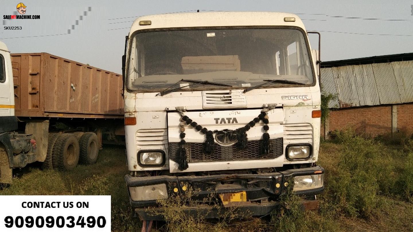 TATA SIGNA 4923S 16 WHEELER TRUCK